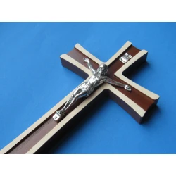 Krzyż drewniany ciemny brąz 24 cm JB 10 N